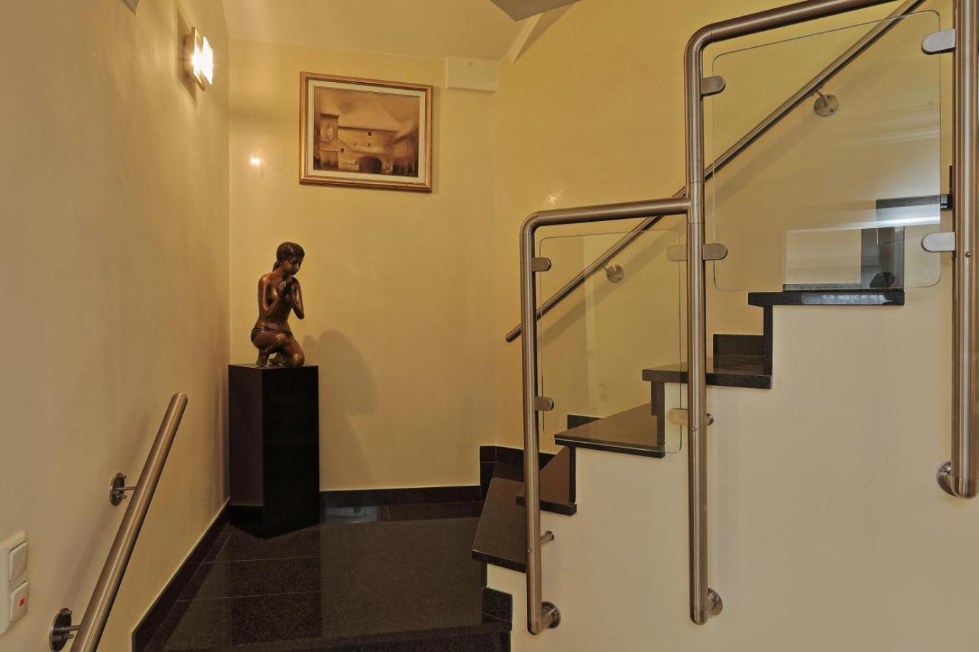 Penthouse Muelheim- Ruhr - Zentral - Edel - Luxus Pur Apartment มึลไฮม์ อันแดร์ รัวร์ ภายนอก รูปภาพ